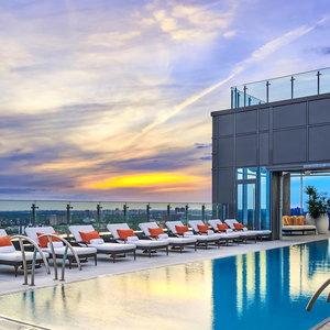 Hotel Hotel X Toronto, A Destination By Hyatt Hotel cazare Bay Street Corridor