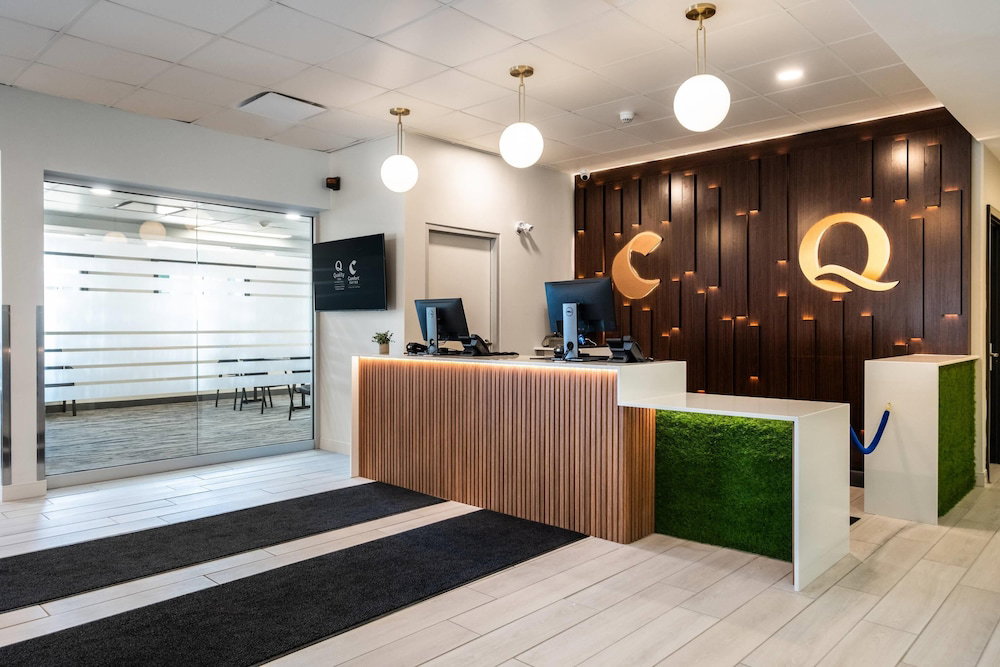 Hotel Quality Inn & Conference Centre Kingston Central