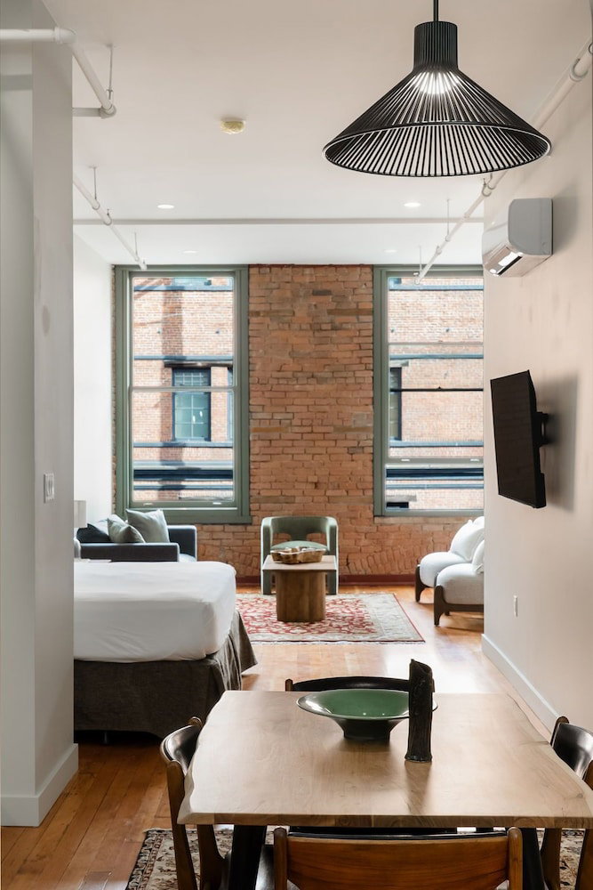 Hotel Block House