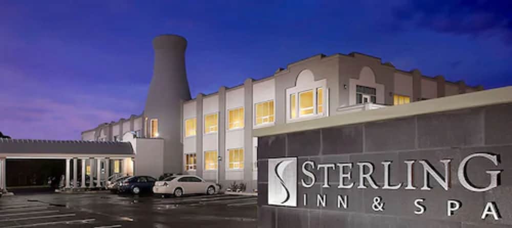 Hotel Sterling Inn & Spa - An Ontario's Finest Inn