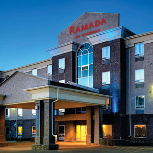 Hotel Ramada By Wyndham Prince Albert cazare Prince Albert