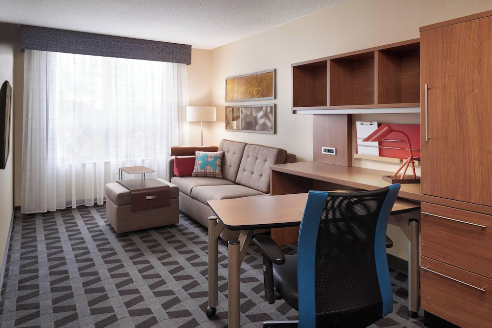 Hotel Towneplace Suites By Marriott Windsor