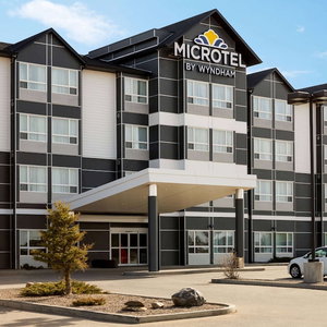 Hotel Microtel Inn & Suites By Wyndham Lloydminster cazare Lloydminster