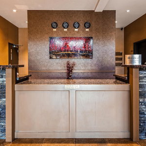 Hotel Best Western Estevan Inn & Suites cazare Estevan
