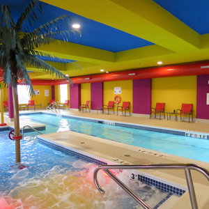 Hotel Comfort Suites Regina cazare Regina