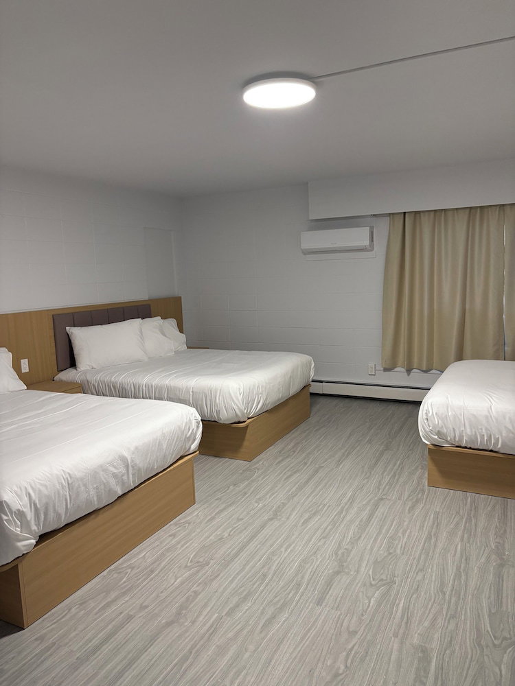 Hotel Rundle Inn And Suites