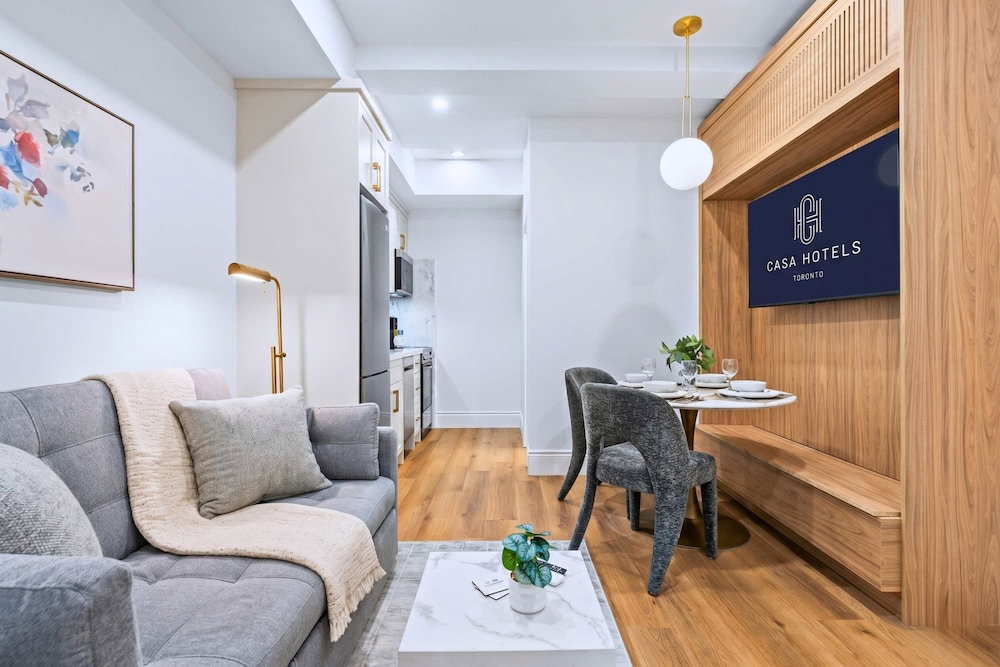 Hotel The Gerrard Brand New Group Basement Cn Tower Base
