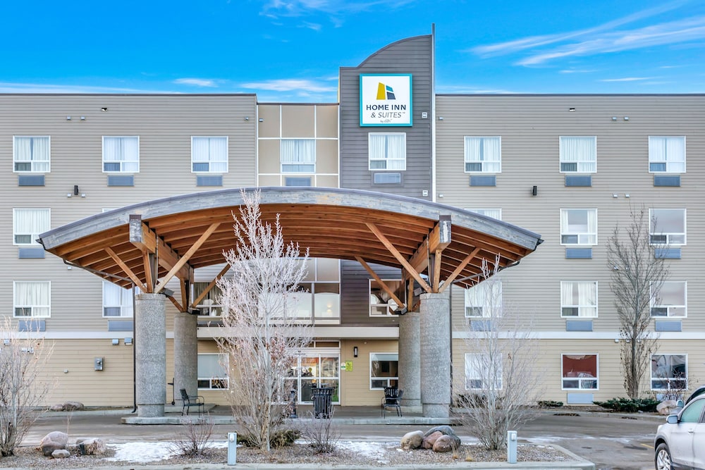 Hotel Home Inn And Suites Lloydminster