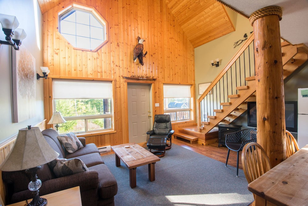 Hotel Cabins West