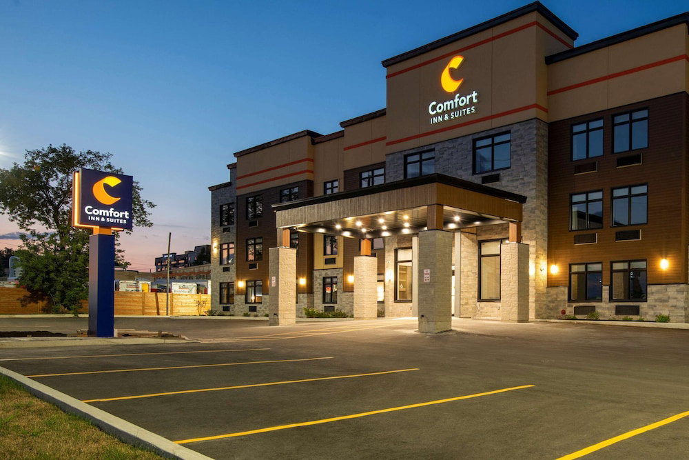 Hotel Comfort Inn And Suites