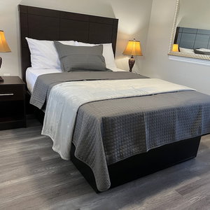 Hotel Miracle Motel cazare Chatham