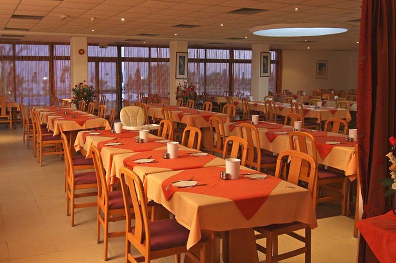 Corallia Beach Hotel Apartments