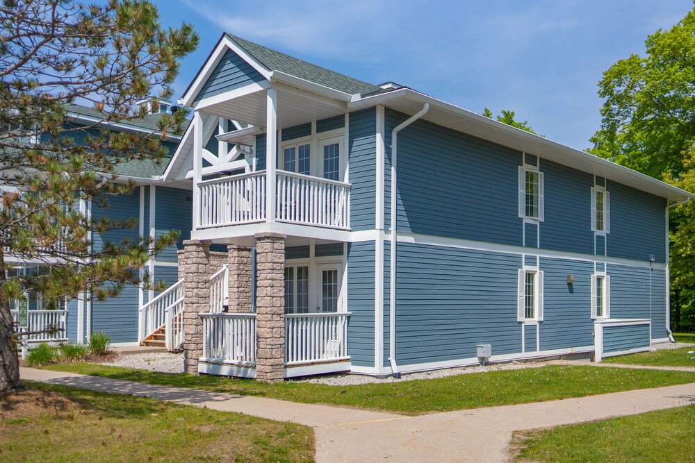 Hotel Horseshoe Valley Suites - The Aurora