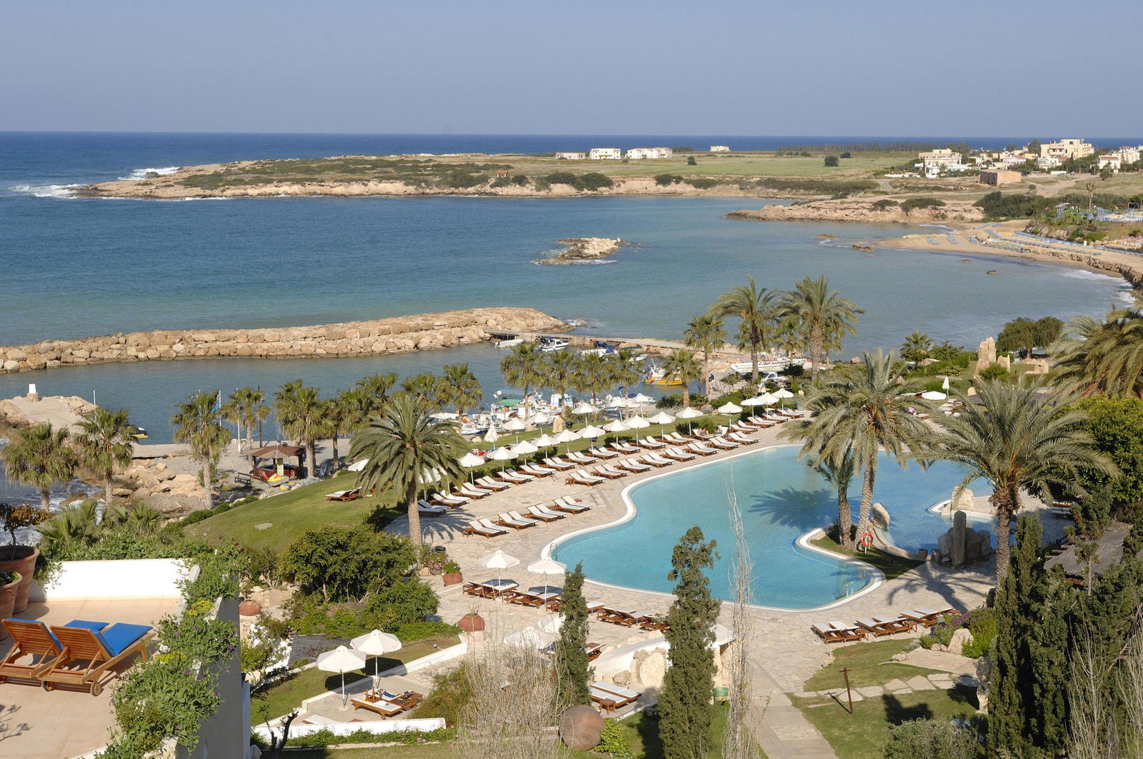 Coral Beach Hotel & Resort