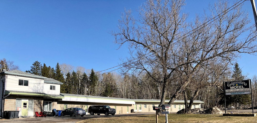 Hotel Edgewater Motel & Campground