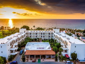 Hotel Helios Bay Hotel And Suites cazare Paphos