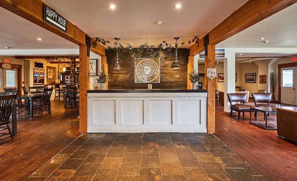 Hotel 3 Pines Lodge Muskoka