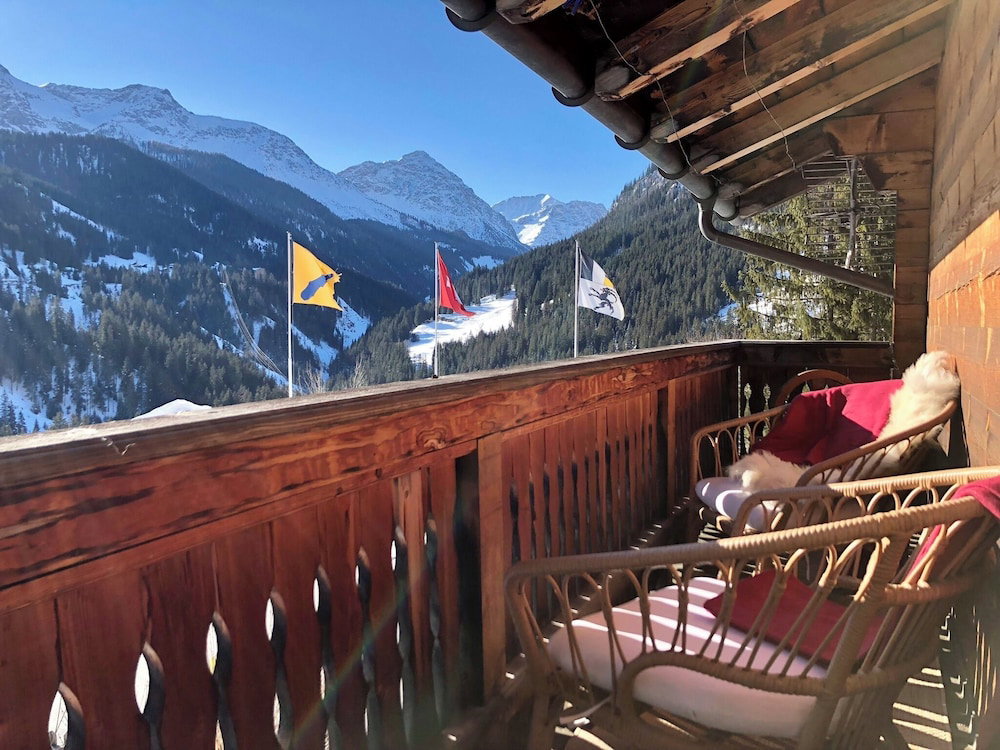 Hotel Charming Chalet With Mountain View Near Arosa For 6 People House Exclusive Use