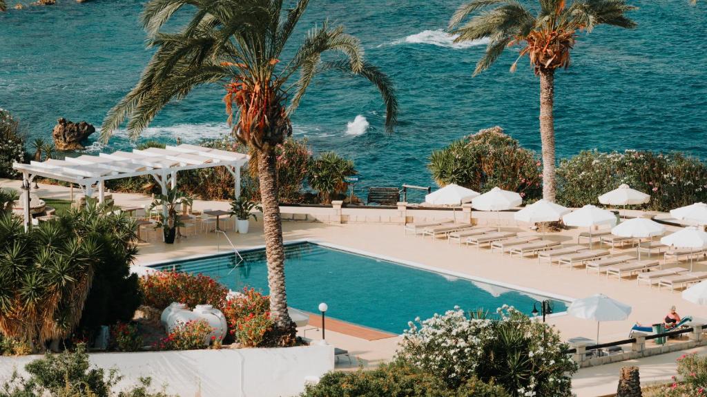 dal travel Vrachia Beach Resort