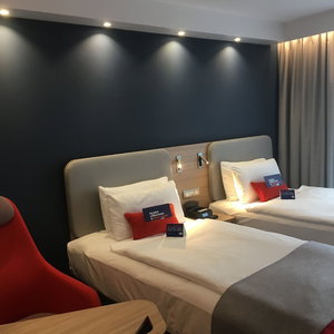 Hotel Holiday Inn Express Zurich Airport By Ihg cazare Rumlang
