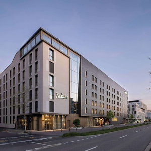 Hotel Radisson Hotel & Suites Zurich cazare Glattbrugg