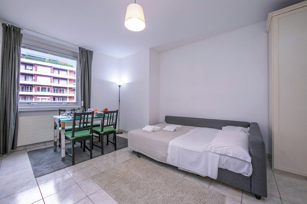 Hotel Residence Palace For 3 In Lugano