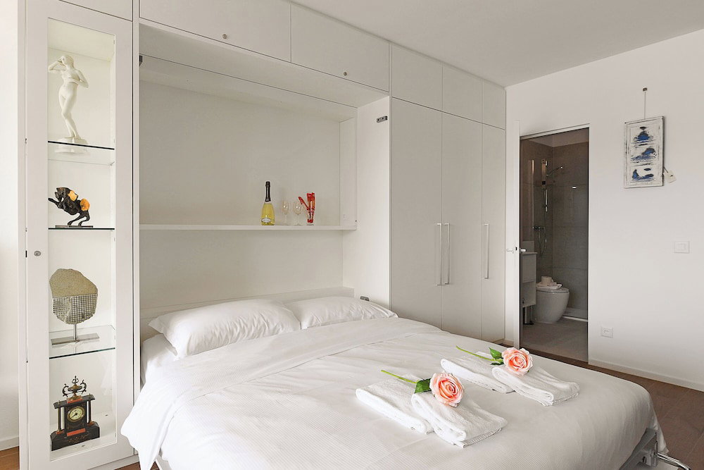 Hotel View And Art Panoramic Lake View Studio, Lugano