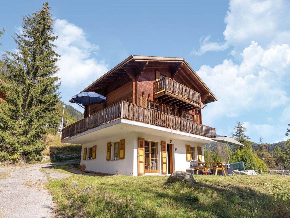 Hotel Chalet In Fiesch Near Aletsch Glacier