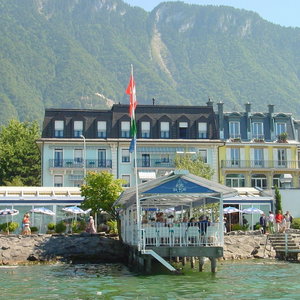 Hotel Hotel Du Port cazare Villeneuve