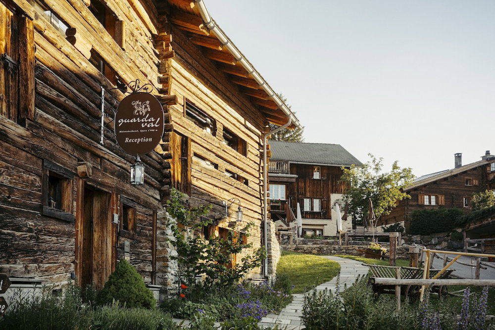 Hotel Maiensässhotel Guarda Val