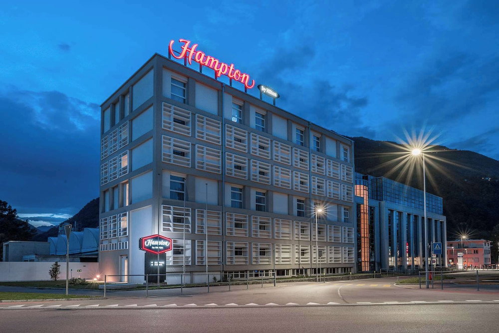 Hotel Hampton By Hilton Locarno