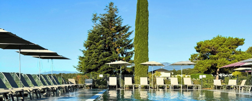 Hotel Everness Hotel & Resort