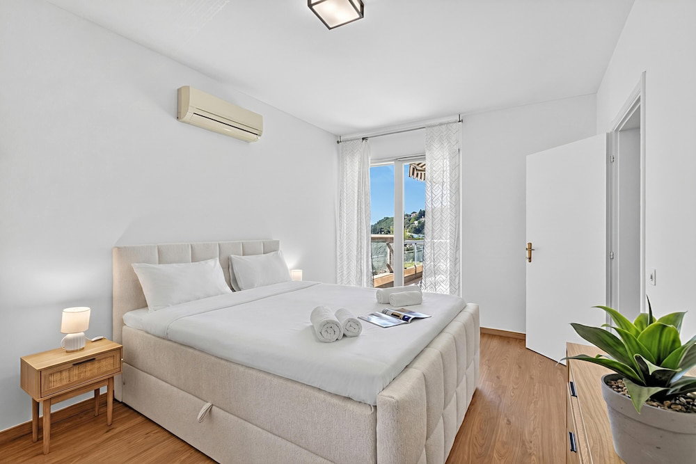 Hotel Lugano Sun & View Apartment For 4