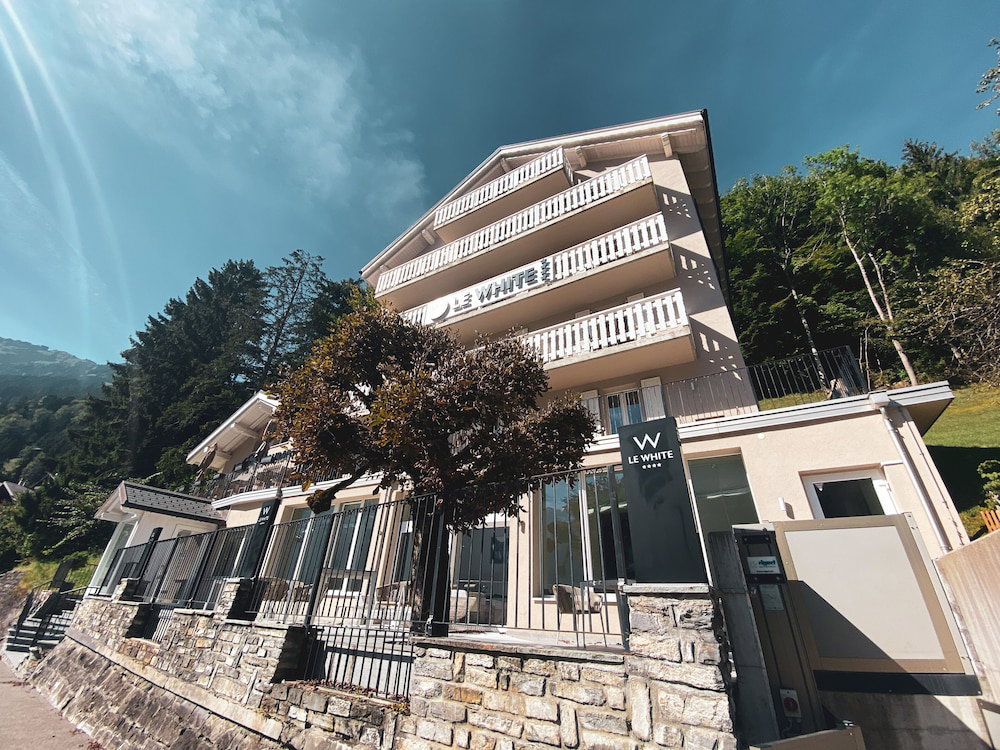 Hotel Le White