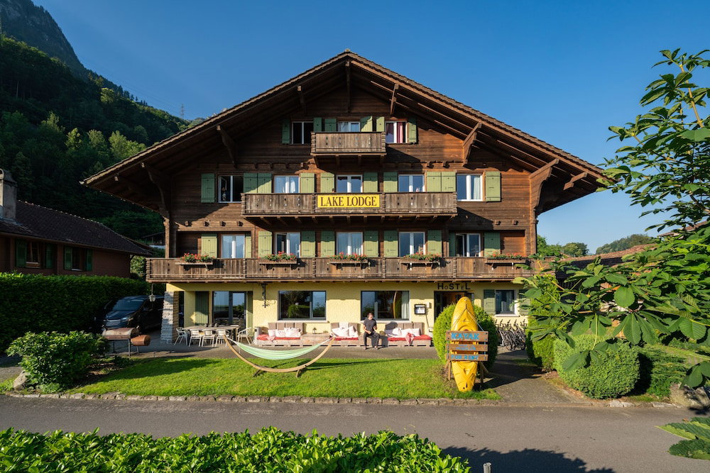 Hotel Lake Lodge Hostel