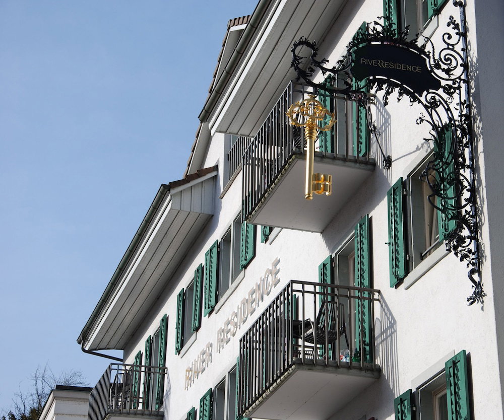 Hotel River Residence
