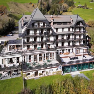 Hotel Luxury Apartment, Panoramic Mountain Views, 5 Star Spa Facilities - 3 Bedroom cazare Chateau-d'Oex