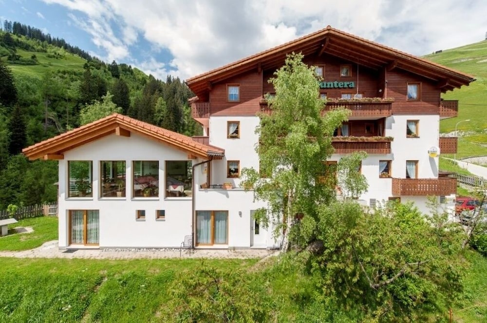 Hotel Hotel Cuntera