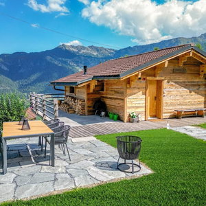 Hotel Chalet Capricorne Alpine Chique Sauna cazare Riddes
