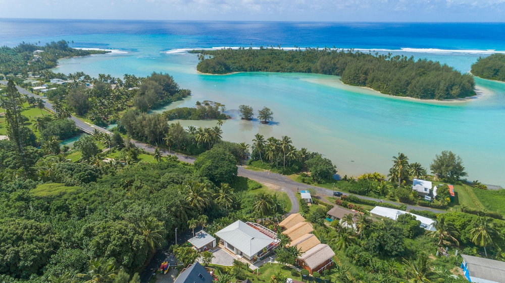 Hotel Muri Motu Outlook