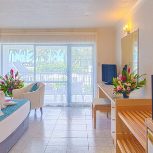 Hotel Muri Beach Club cazare Avarua