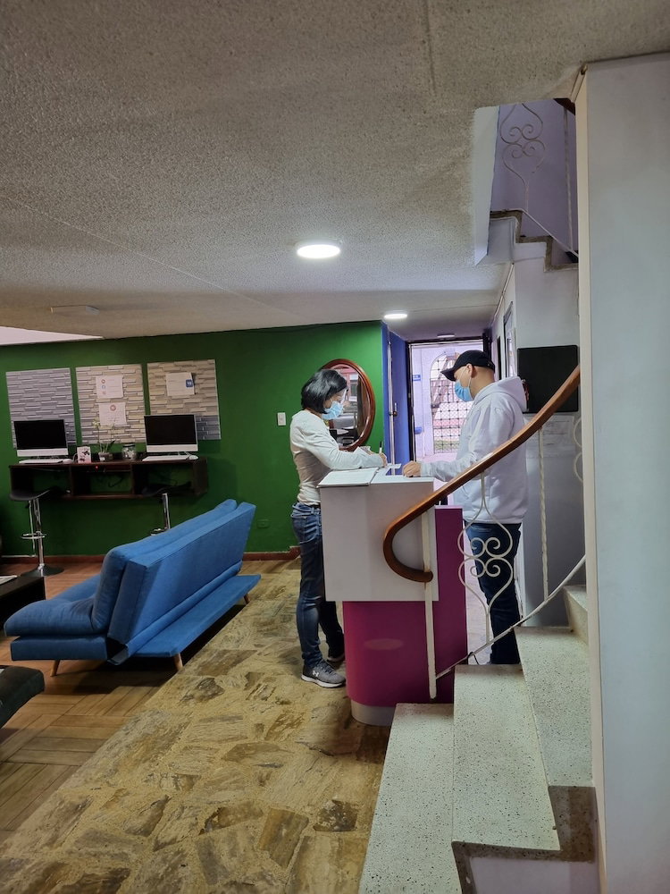 La Parada Del Tren Hostel