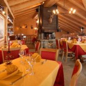 Hotel Park Chalet Village cazare Livigno