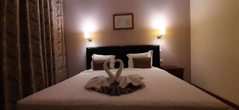 Room-Deluxe Double Room With Balcony In
