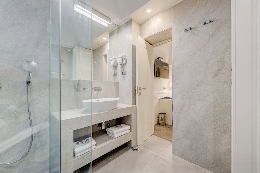 Roko Luxury Rooms