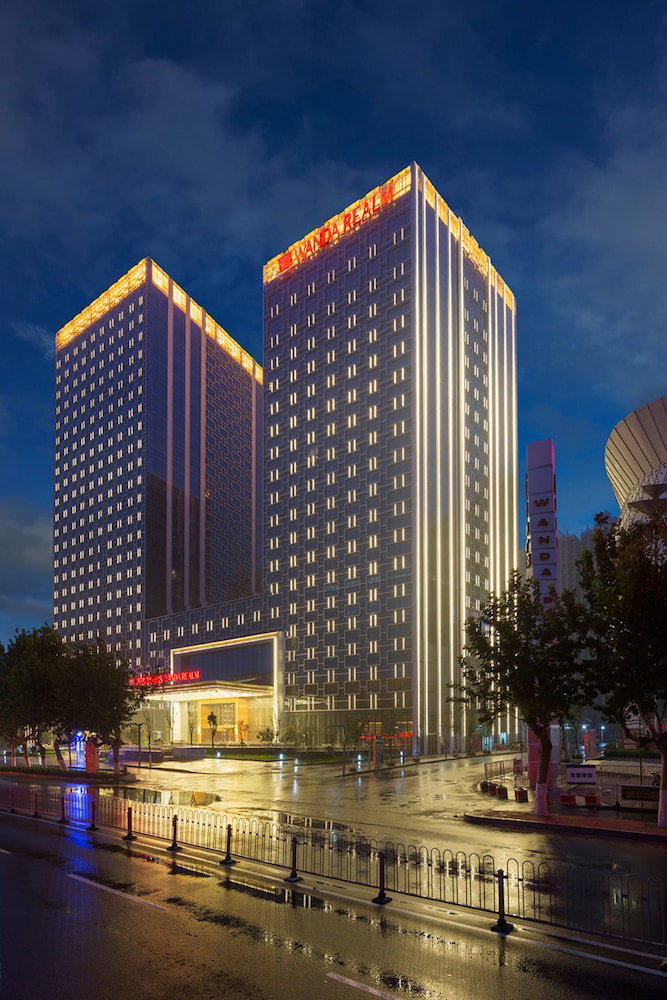 Hotel Wanda Realm Jining