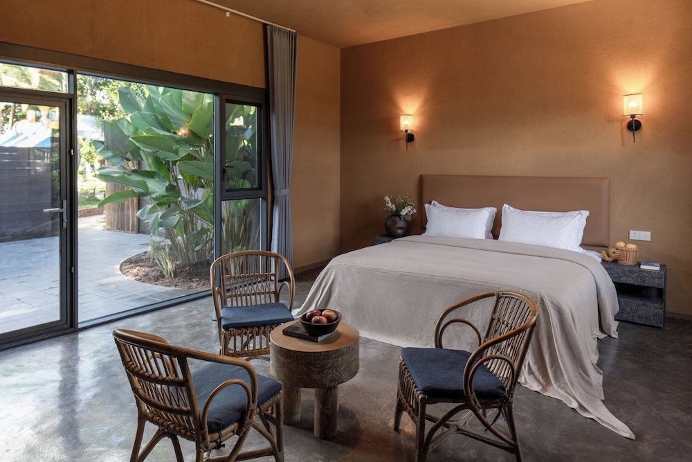 Hotel Peacock Valley Hot Spring Villa Resort