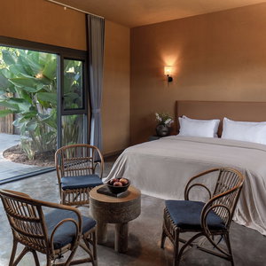 Hotel Peacock Valley Hot Spring Villa Resort cazare Jinghong