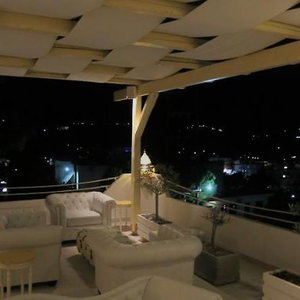 Sejur The White Suites vacanta Adamas