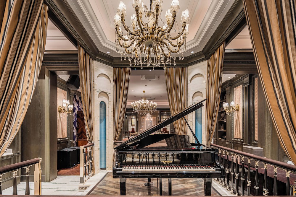 Hotel Paris Hotel